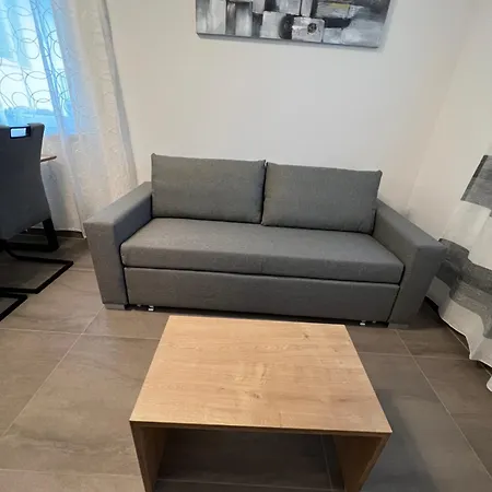 Bachfischer Апартаменти *